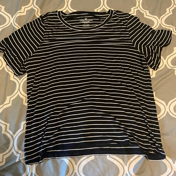 Striped American eagle tee with flared sleeve details. Size medium - Picture 1 of 2
